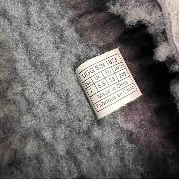 UGG Bailey Button Triplet Gray Boots Size 7 - Picture 5 of 7